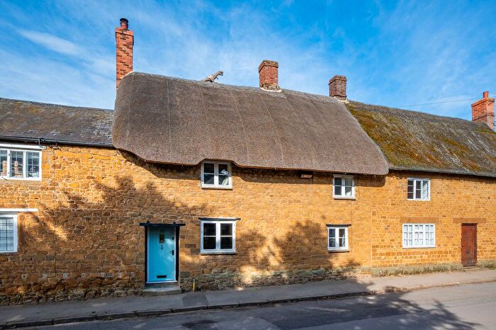 3 Bedroom Cottage For Sale In Harvest Cottage, Bodicote, Oxfordshire, OX15