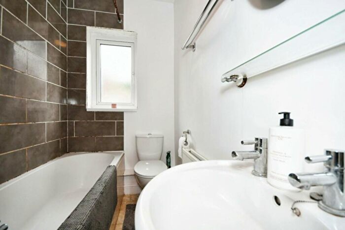 3 Bedroom Terraced House For Sale In Lonsdale Road, Walkley, S6