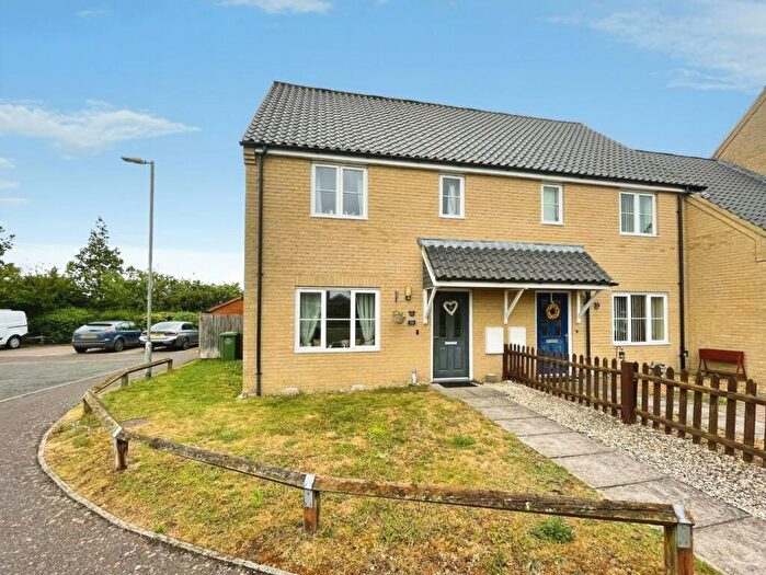 2 Bedroom End Of Terrace House For Sale In Upcher Close, Feltwell, IP26