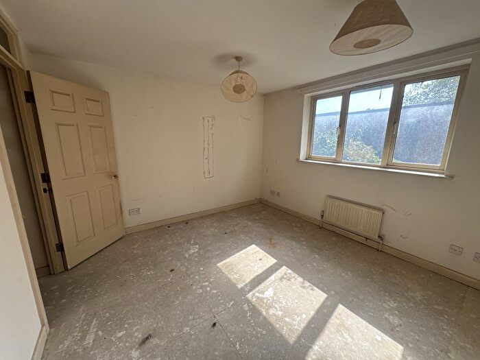 2 Bedroom Property For Sale In Ching Way, Chingford, London, E4