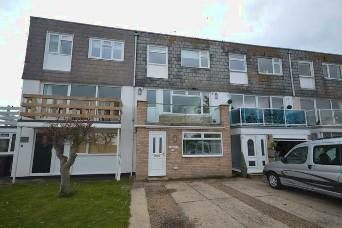 5 Bedroom Terraced House To Rent In Beach Road, Selsey, PO20