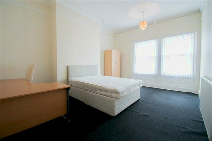 10 Bedroom Terraced House To Rent In Portland Terrace, Newcastle Upon Tyne, NE2