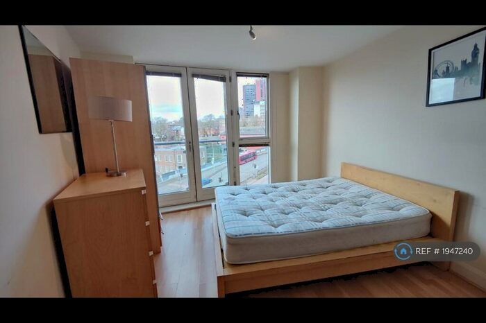 2 Bedroom Flat To Rent In Lee Bank Middleway, Birmingham, B15
