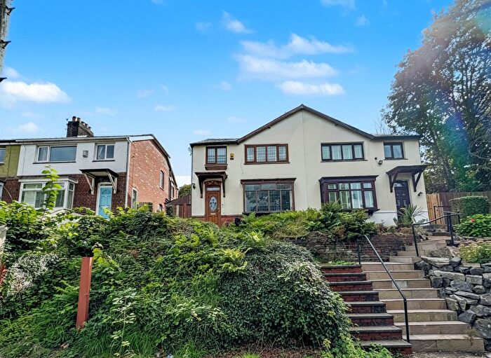 3 Bedroom Semi-Detached House For Sale In Willow Road, Prestwich, M25