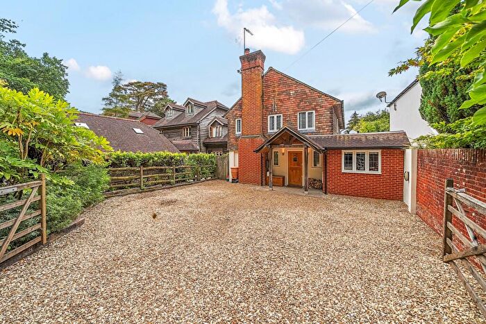 4 Bedroom Detached House For Sale In Seymour Road, Headley Down, Hampshire, GU35