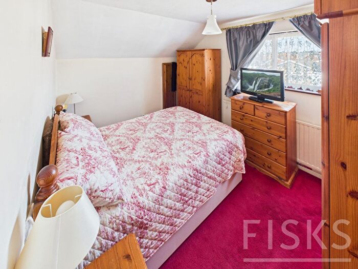 1 Bedroom Detached House For Sale In Waarem Avenue, Canvey Island, SS8