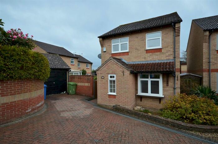 3 Bedroom Detached House To Rent In Dersley Court, Norwich, NR5