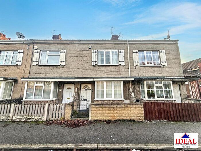 3 Bedroom Terraced House For Sale In Skellow Road, Carcroft, DN6
