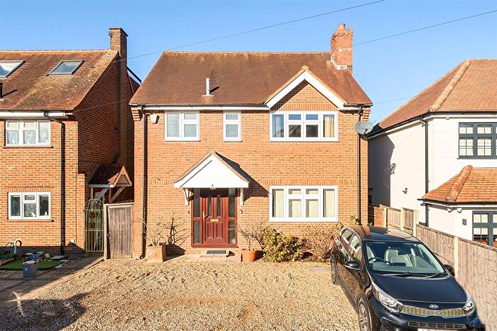 3 Bedroom Detached House For Sale In Orchard Close, Bushey Heath, Bushey, WD23