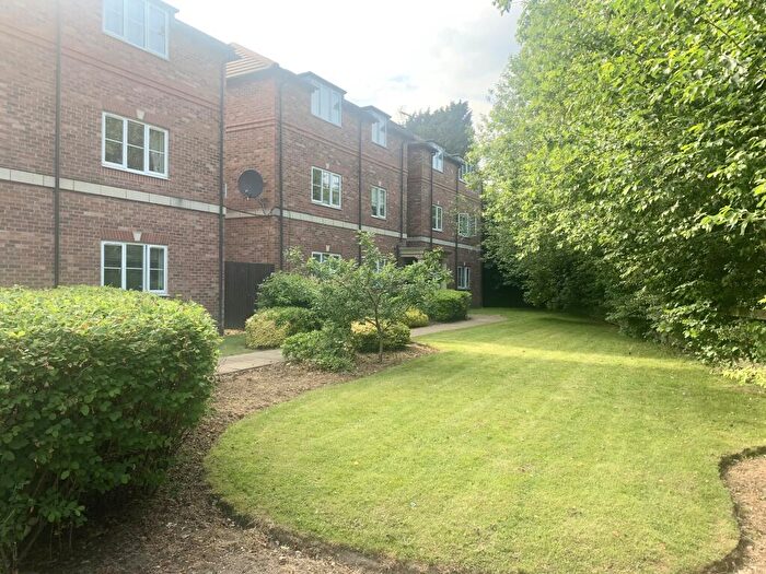 2 Bedroom Apartment To Rent In Priory Gardens, Hall Green, B28