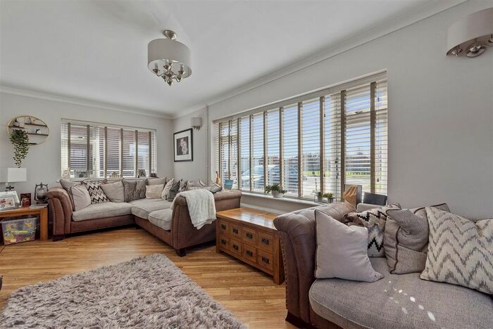 4 Bedroom Detached Bungalow To Rent In Scarle Lane, Eagle, Lincoln, LN6