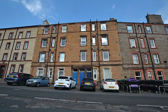 1 Bedroom Flat To Rent In Restalrig Road South, Restalrig, Edinburgh, EH7