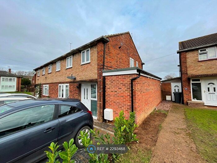 6 Bedroom Semi-Detached House To Rent In Dunmore, Guildford, GU2