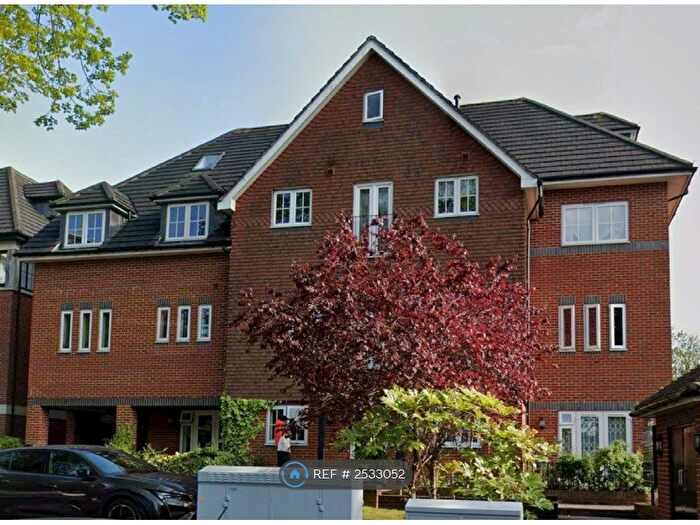 2 Bedroom Flat To Rent In Westgrove Court, Sutton, SM1