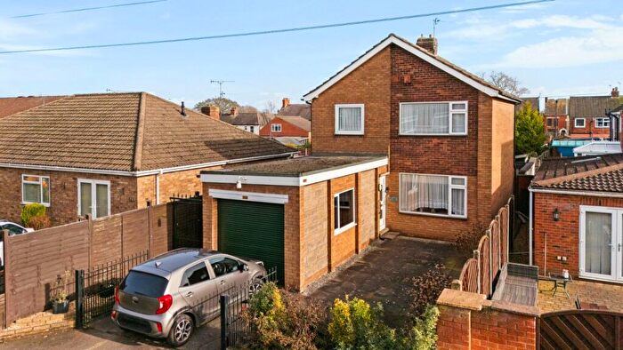 3 Bedroom Detached House For Sale In Woollin Avenue, Scunthorpe, North Lincolnshire, DN16