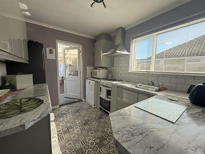 3 Bedroom Semi-detached Bungalow For Sale In Nicholas Crescent, Fareham, PO15