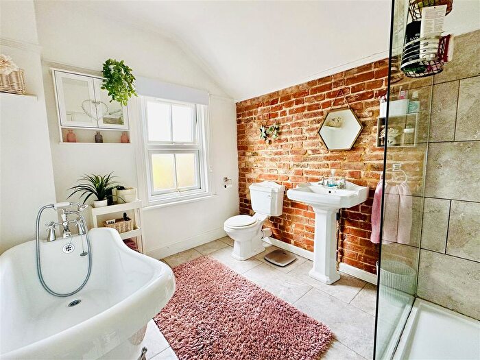 2 Bedroom Property For Sale In Levington Road, Ipswich, IP3