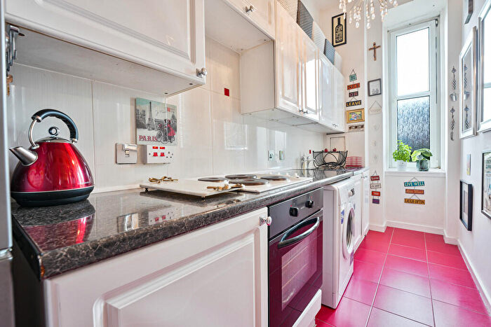 2 Bedroom Flat For Sale In Stewart Street, Clydebank, West Dunbartonshire, G81