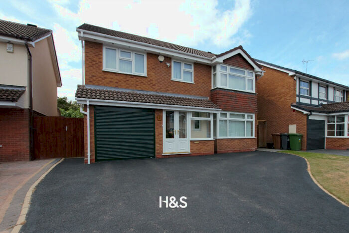 5 Bedroom Detached House To Rent In Chauson Grove, Solihull, B91