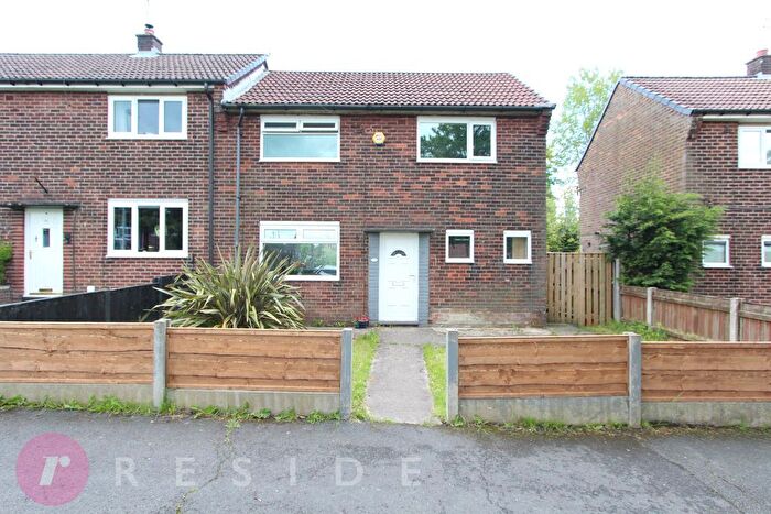 2 Bedroom Town House For Sale In Whalley Road, Middleton, Manchester, M24
