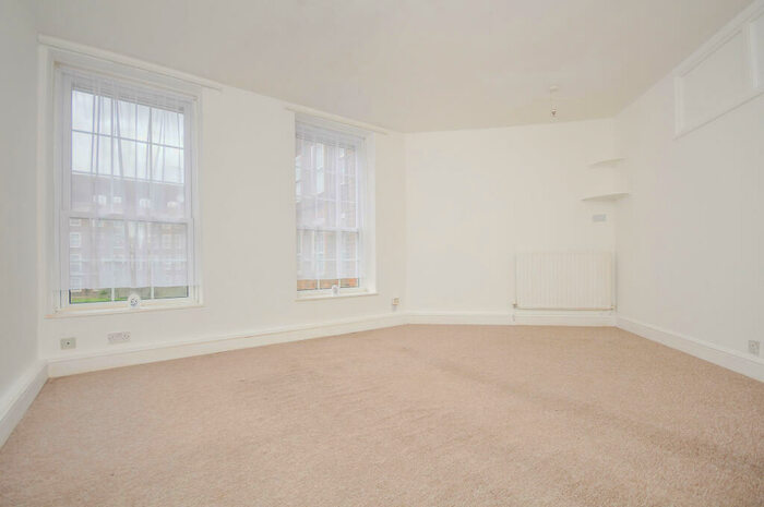 1 Bedroom Flat To Rent In Hazelwood House, Deptford, SE8
