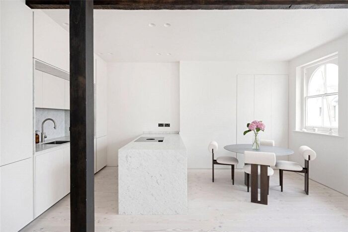 1 Bedroom Flat To Rent In Kensington Gardens Square, London, W2