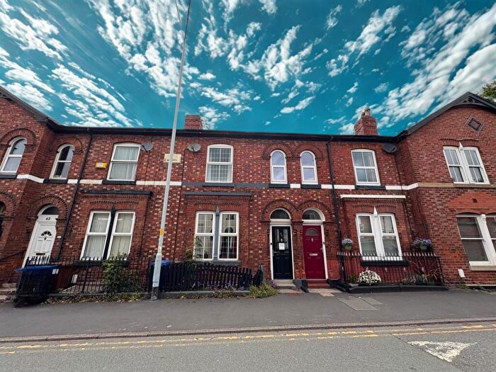 3 Bedroom Terraced House For Sale In Lowfield Road, Stockport, SK3