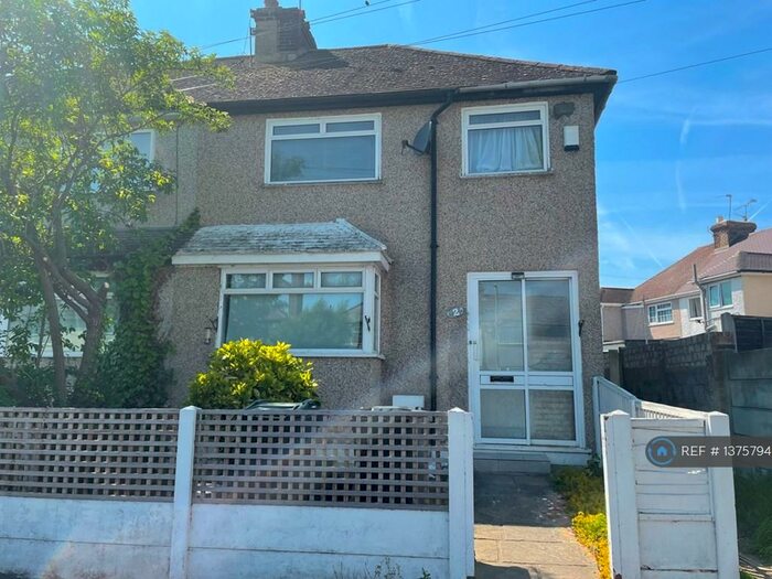 3 Bedroom End Of Terrace House To Rent In Stanley Road, Swanscombe, DA10