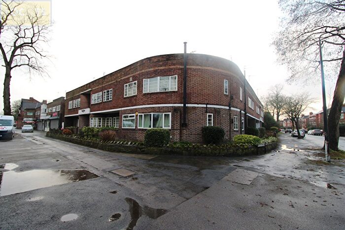 2 Bedroom Flat For Sale In Flixton Road, Urmston, Manchester, M41