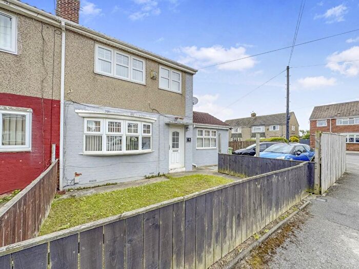 4 Bedroom Semi-Detached House For Sale In Dobson Place, Hartlepool, TS24