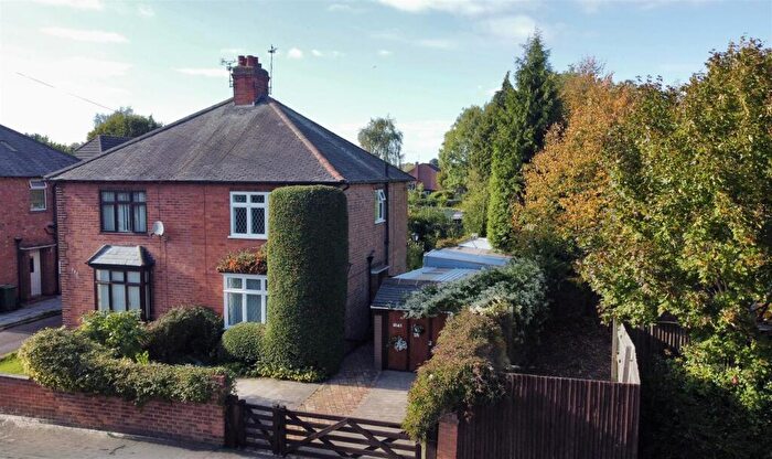 3 Bedroom Semi-Detached House For Sale In Park Road, Loughborough, LE11