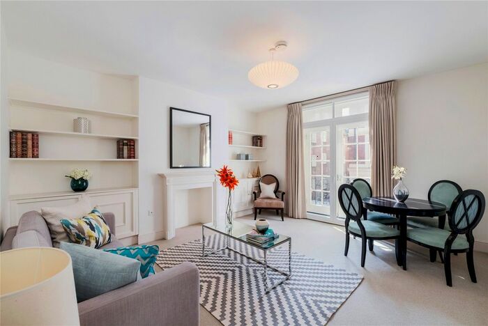 2 Bedroom Flat To Rent In Lees Place, Mayfair, W1K