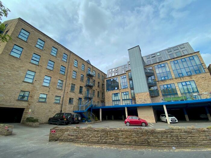 2 Bedroom Apartment To Rent In Apt. Mill West, Sowerby Bridge, HX6
