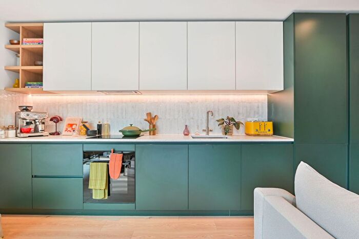 2 Bedroom Flat To Rent In The Maple, Brent Cross, London, NW2