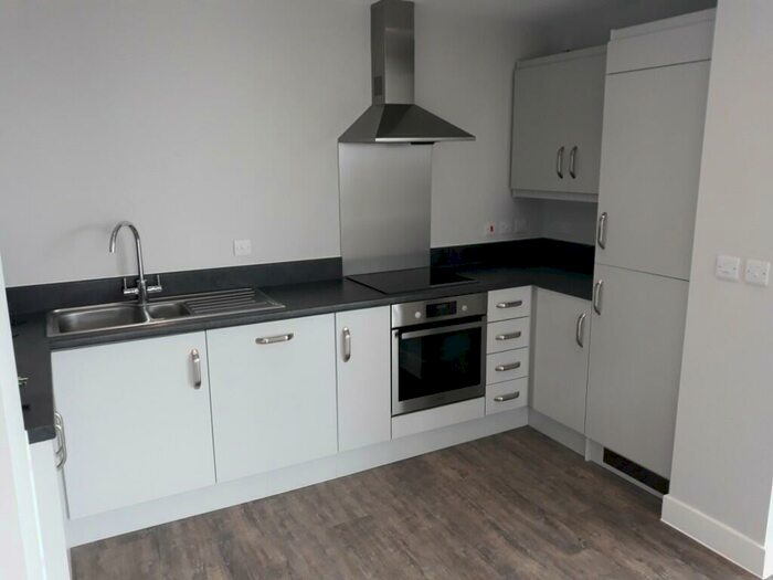 2 Bedroom Flat To Rent In St. Peters Road, Bournemouth, Dorset, BH1