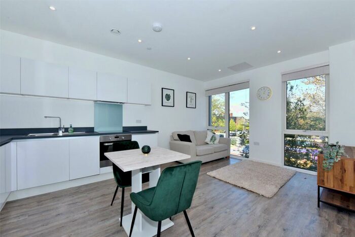 1 Bedroom Apartment To Rent In Kings Road, Reading, RG1