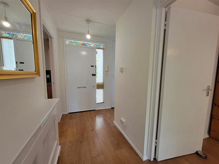 1 Bedroom Flat To Rent In Ringmer Gardens, Hornsey, N19