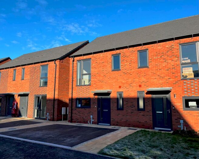 3 Bedroom House To Rent In Friesian Way, Uttoxeter, ST14