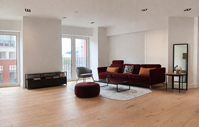 2 Bedroom Flat To Rent In Keybridge Tower, Exchange Gardens, SW8