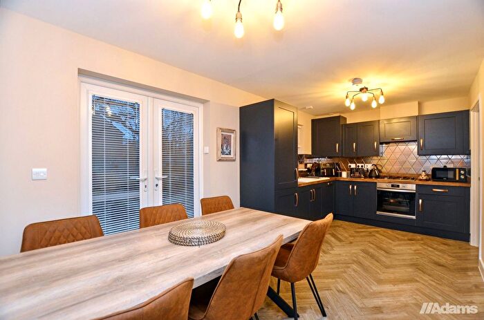 3 Bedroom Semi-Detached House For Sale In Sawston Cross, Sandymoor, WA7