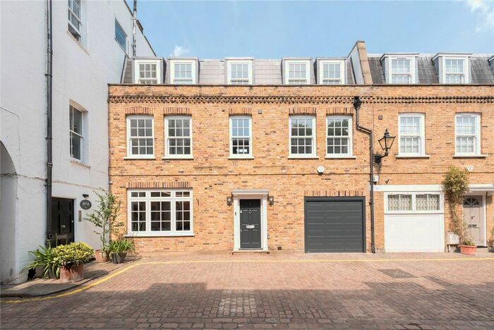 3 Bedroom Mews House To Rent In Coleherne Mews, London, SW10