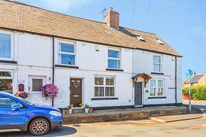3 Bedroom Terraced House For Sale In Blacker Lane, Netherton, Wakefield, WF4