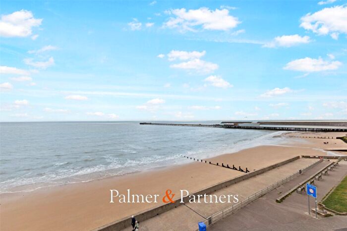 2 Bedroom Apartment For Sale In The Parade, Walton On The Naze, Essex, CO14
