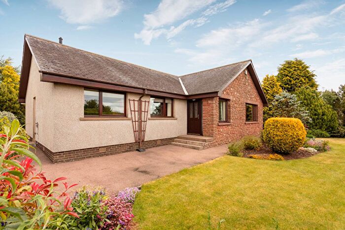 3 Bedroom Bungalow For Sale In Whigstreet, Forfar, DD8