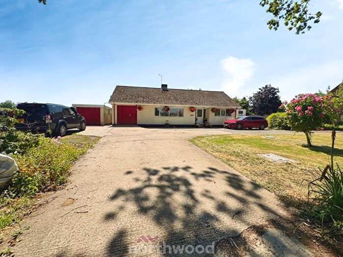 2 Bedroom Detached Bungalow For Sale In Broad Lane, Doncaster, DN14