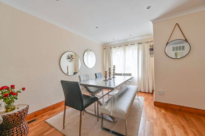 4 Bedroom Terraced House For Sale In Knoll Crescent, Northwood, HA6
