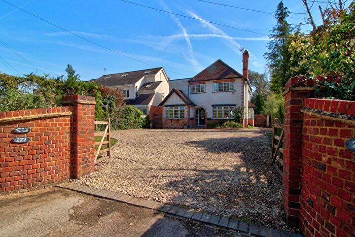 4 Bedroom Detached House For Sale In Finchampstead Road, Wokingham, RG40