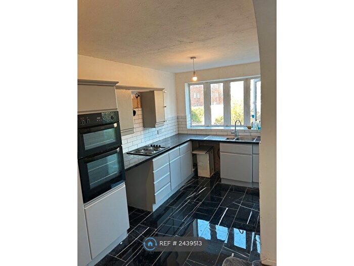 3 Bedroom Semi-Detached House To Rent In The Greenway, Sutton Coldfield, B73