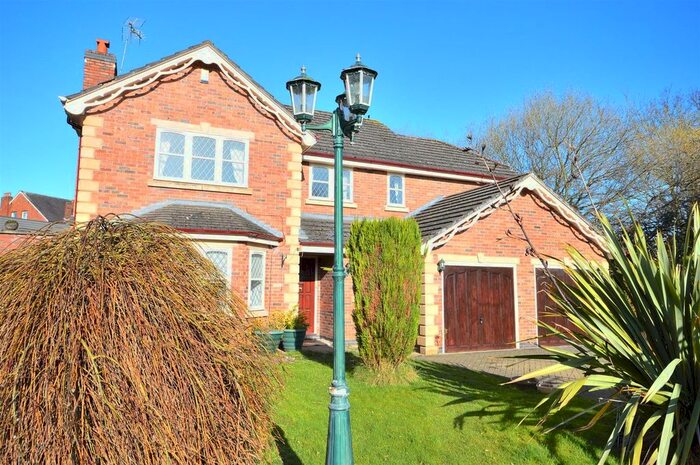 4 Bedroom Detached House To Rent In Cheltenham Drive, Sale, M33