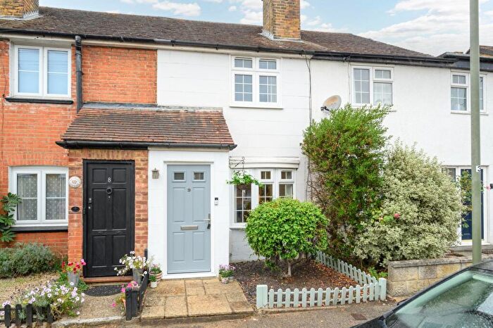 2 Bedroom Terraced House For Sale In Primrose Road, Hersham Village, KT12